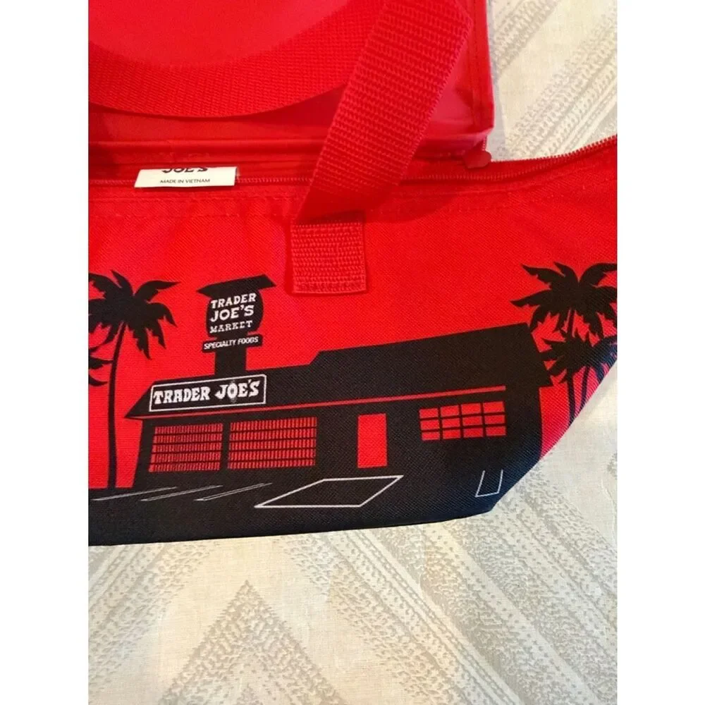 Trader Joe’s Mini Insulated Bag Red Lunch Cooler 1.5 Gallon Capacity NWT